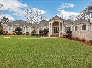 1565 Mountain Shadow Trl, Stone Mountain, GA 30087