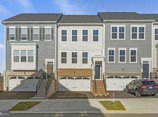 17217 Turnstone Dr, Dumfries, VA 22026