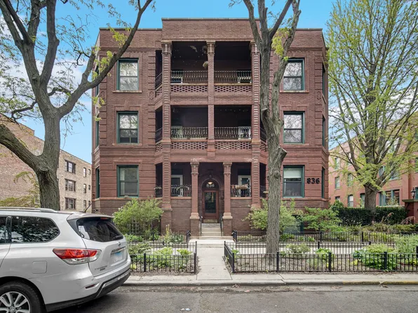 836 W Lakeside Pl APT 1W, Chicago, IL 60640