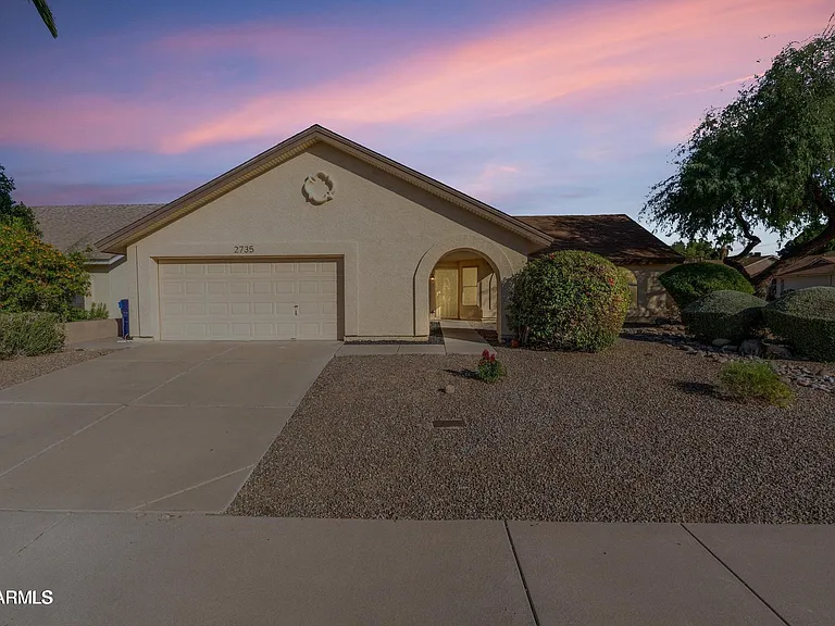 2735 N Diego Cir — Photo 1