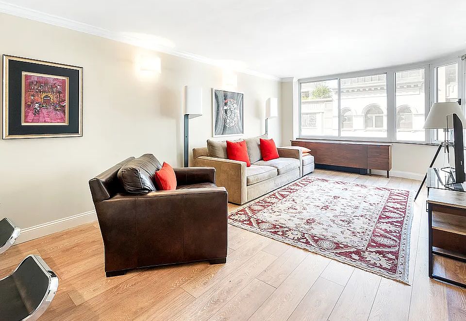 1st image of 395 Greenwich St Unit 4C