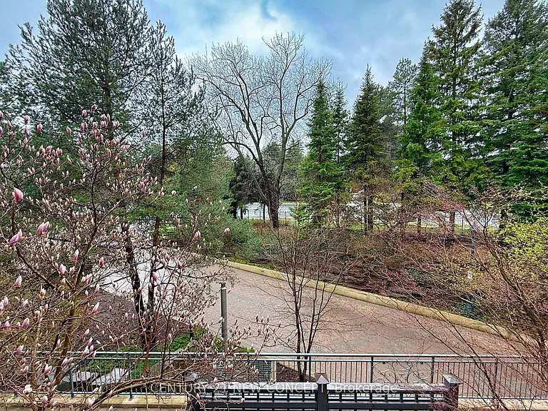7071 Bayview Ave #204 — Photo 33