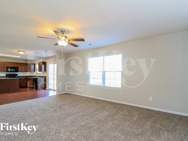 270 Mount Olivet Dr — Photo 4