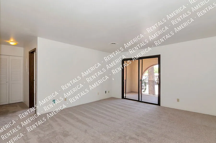 Move in special $500 off 1st month Large 1 bedroom — Photo 3