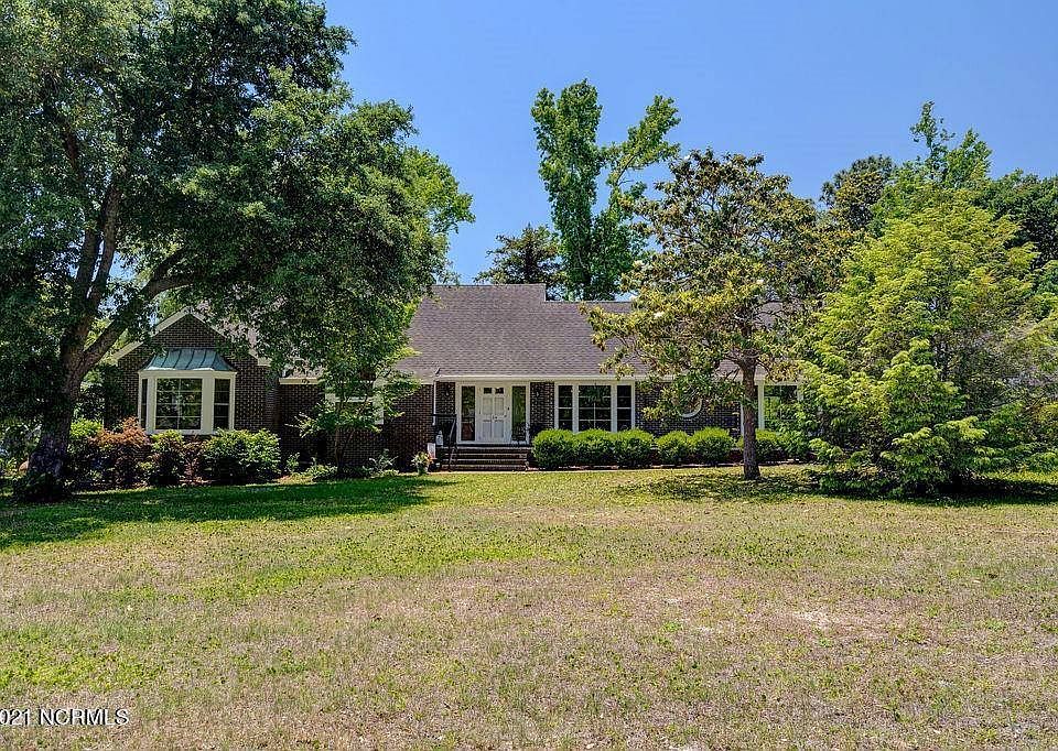 1st image of 134 Parkwood Dr