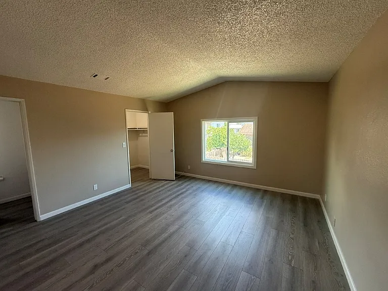 131 Glasgow Way — Photo 76