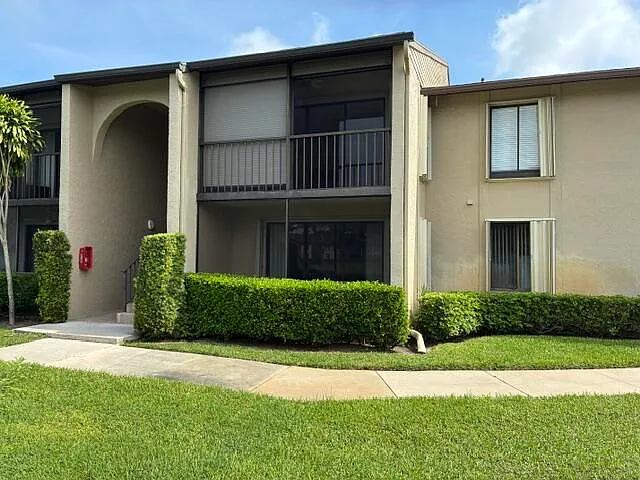 726 Sunny Pine Way #B1 — Photo 2