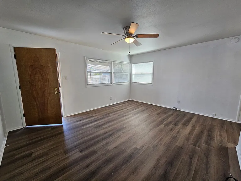 459 Pagano Ct — Photo 6