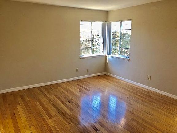 5th image of 3831 Adams Ave