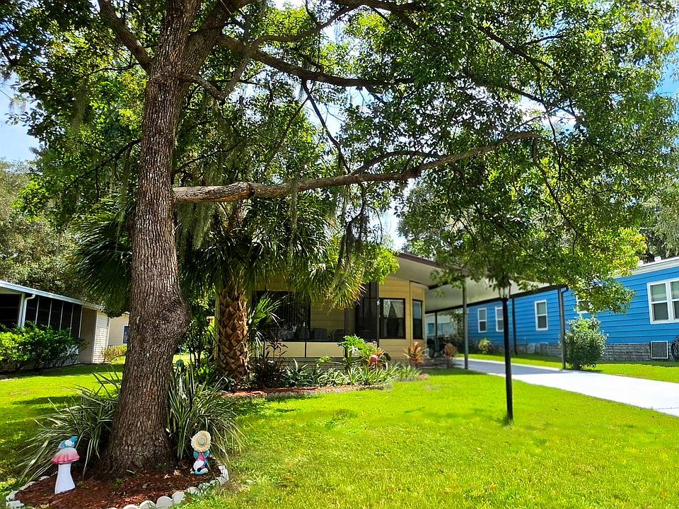 1st image of 10910 Whispering Oaks Cir