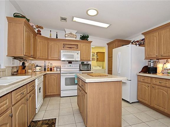 3rd image of 2639 Lake Grassmere Cir #879