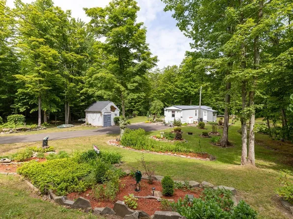 192 Shore Oaks Dr, Oswego, NY 13126