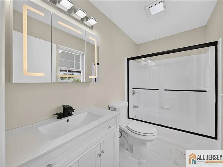 19 Harris St — Photo 8