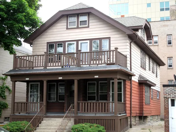 1816 N Oakland Ave, Milwaukee, WI 53202