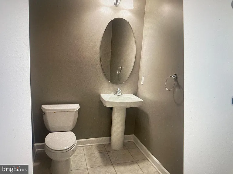 1001 N Randolph St #509 — Photo 14