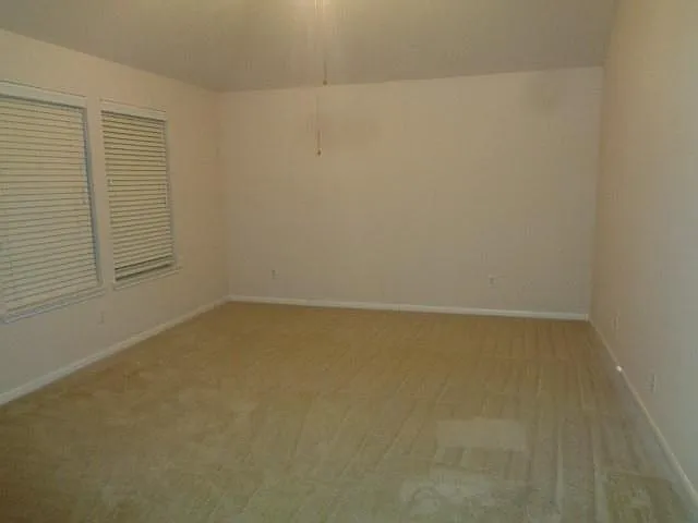 3 bed, 2.0 bath, 2101 sqft, $1,950 — Photo 3