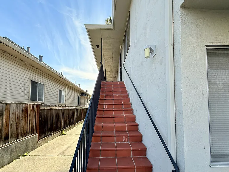 420 S 7th St #6 — Photo 25