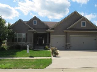 2914 Terrapin Dr, Hiawatha, IA 52233