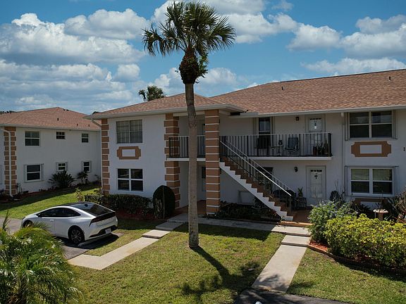 4th image of 1217 S Lakes End Drive #1