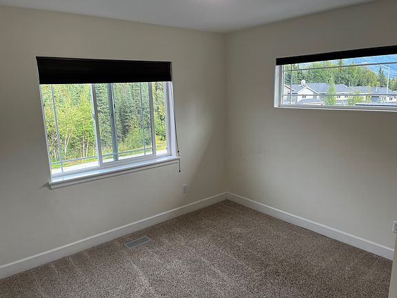 5th image of 9126 Eagle River Ln