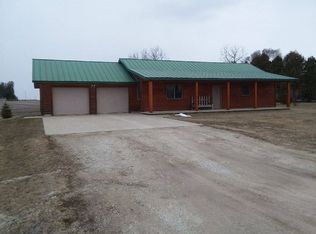 1211 N Walnut St, Sumner, IA 50674