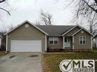 1038 S Baker Blvd, Carthage, MO 64836