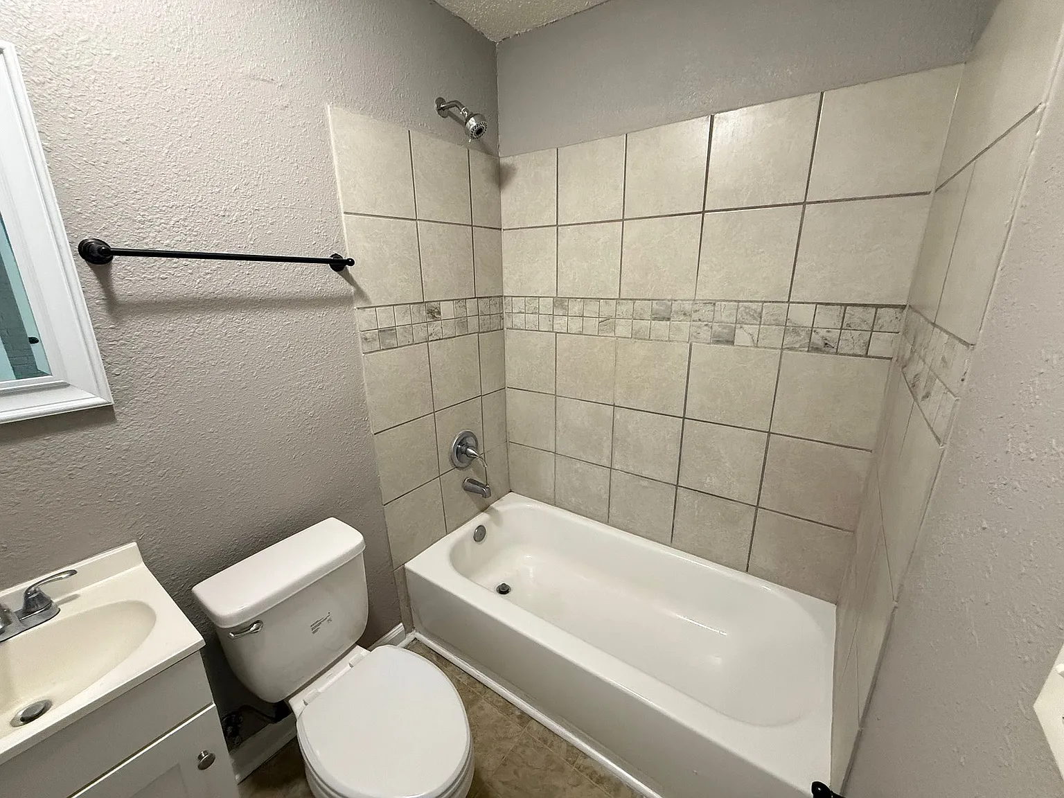1846 S Orleans St — Photo 2