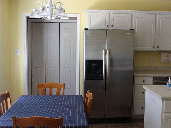 3rd image of 111 Plainfield Way