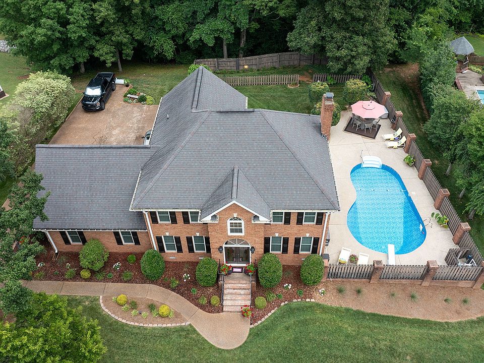 1st image of 129 Baldridge Dr