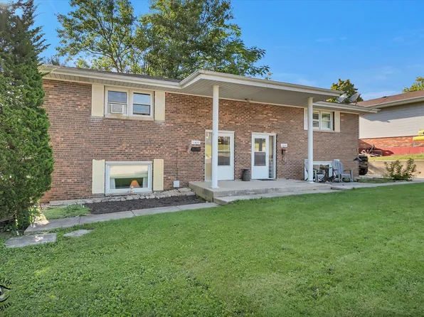 1935 S Hamilton St, Lockport, IL 60441