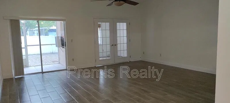 3 bed, 2.5 bath, 1880 sqft, $2,595 — Photo 3