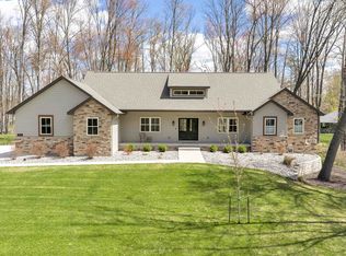 2442 Loxley Ct, Suamico, WI 54173