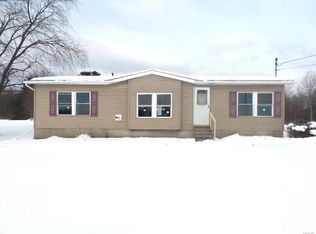 190 Russell Rd, Fulton, NY 13069