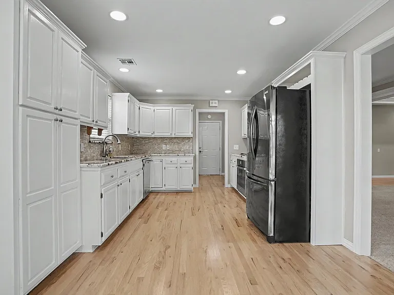 412 N Forest Ridge Blvd — Photo 13