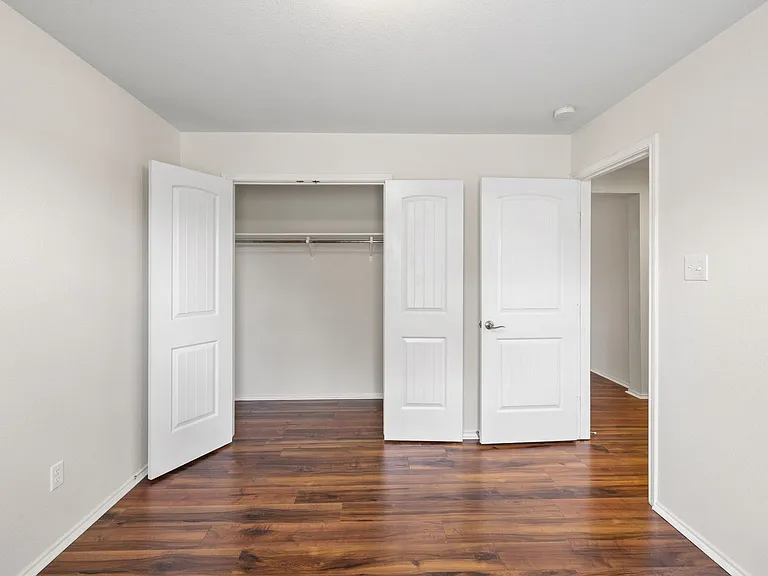 2101 Golden Arrow Ave — Photo 31