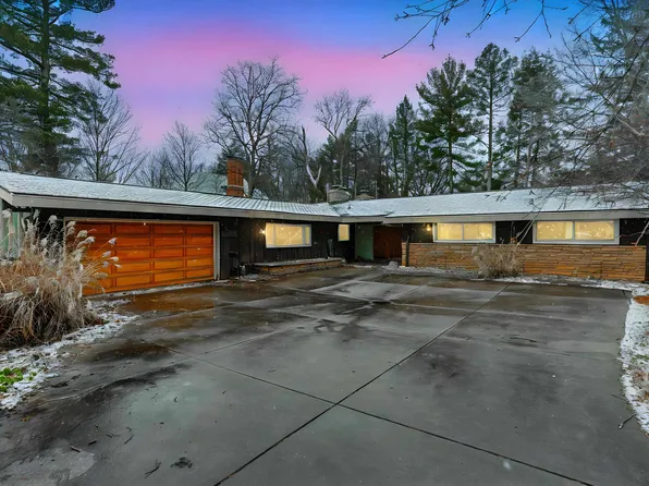 1605 E Jefferson Blvd, South Bend, IN 46617