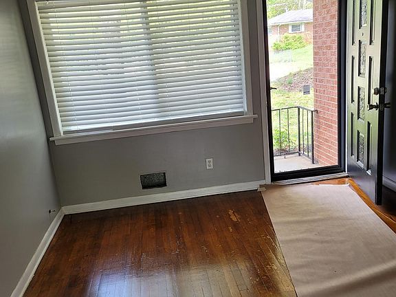 2nd image of 959 Meadow Rock Dr