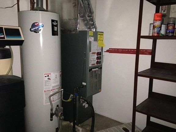 5th image of 800 E Arthur St APT I1