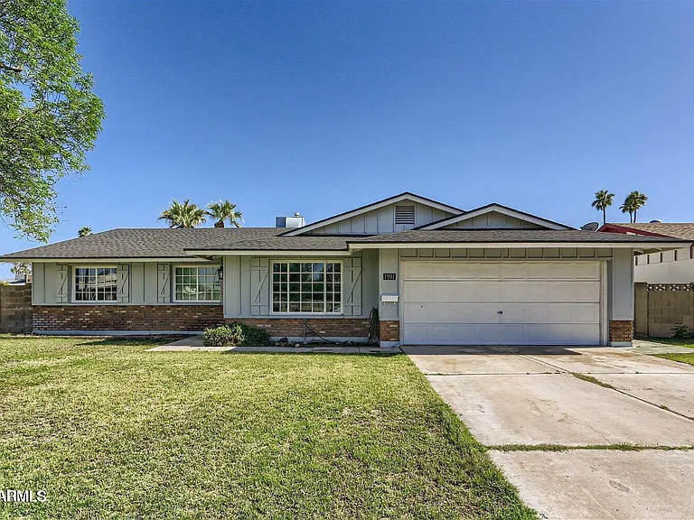 1991 E Carson Dr — Photo 19