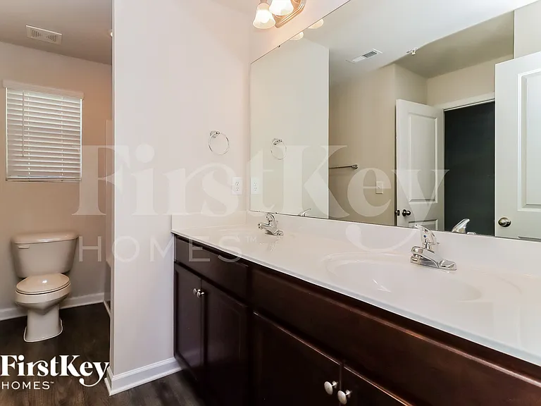 2092 Cypress Village Dr NW — Photo 15