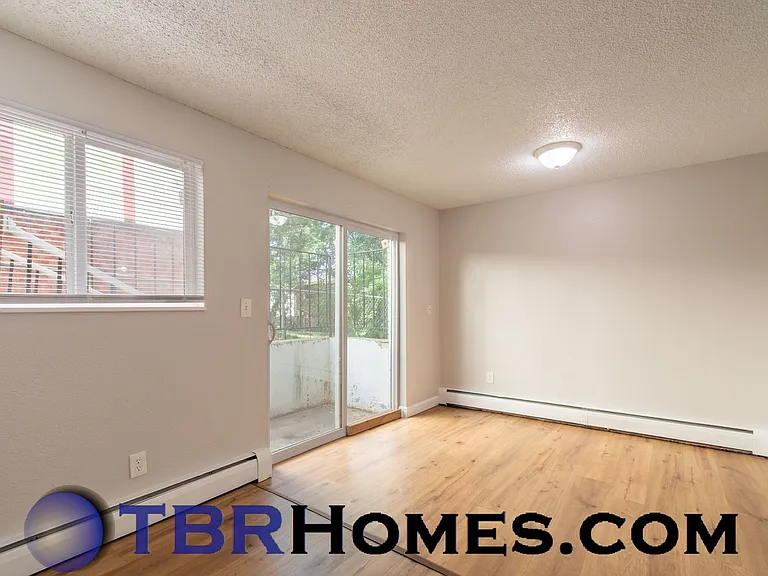 8656 W 62nd Pl — Photo 10