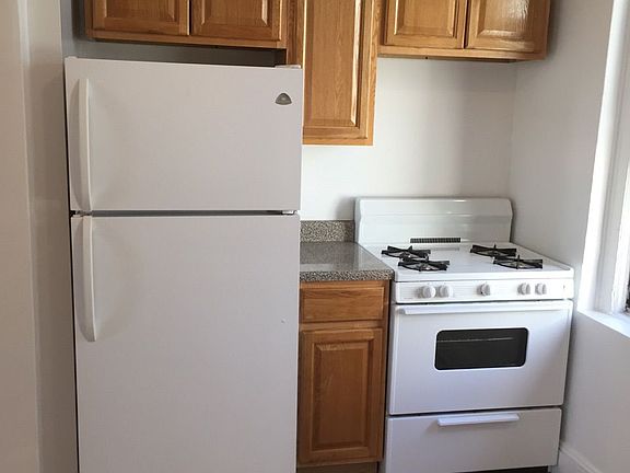 5th image of 3416 41st St APT 4C