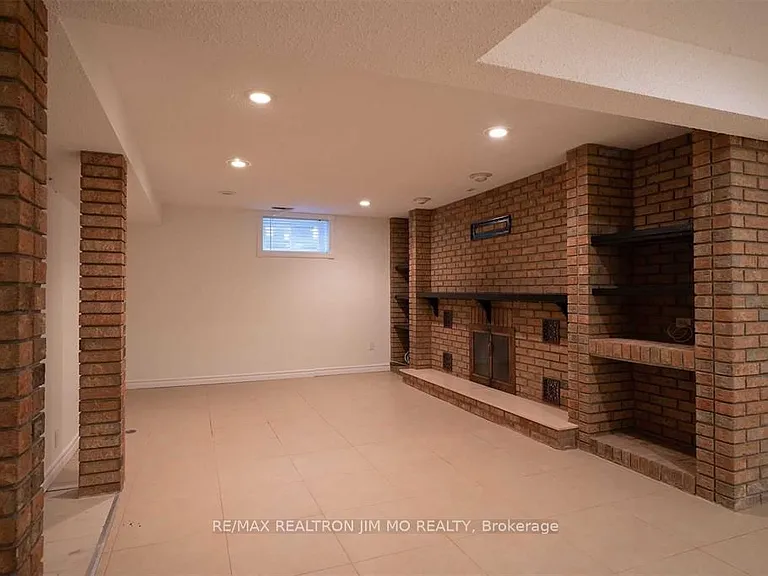 35 McKay Cres — Photo 19