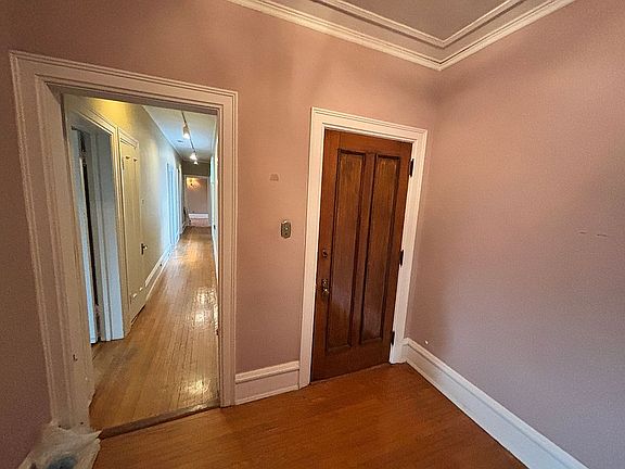 Unit foyer