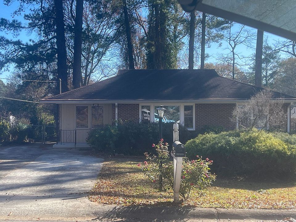 1st image of 580 Kennesaw Dr SE