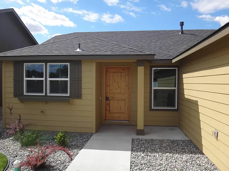2052 Alco Ave — Photo 2