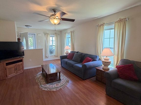 5th image of 82 Casa Bella Way