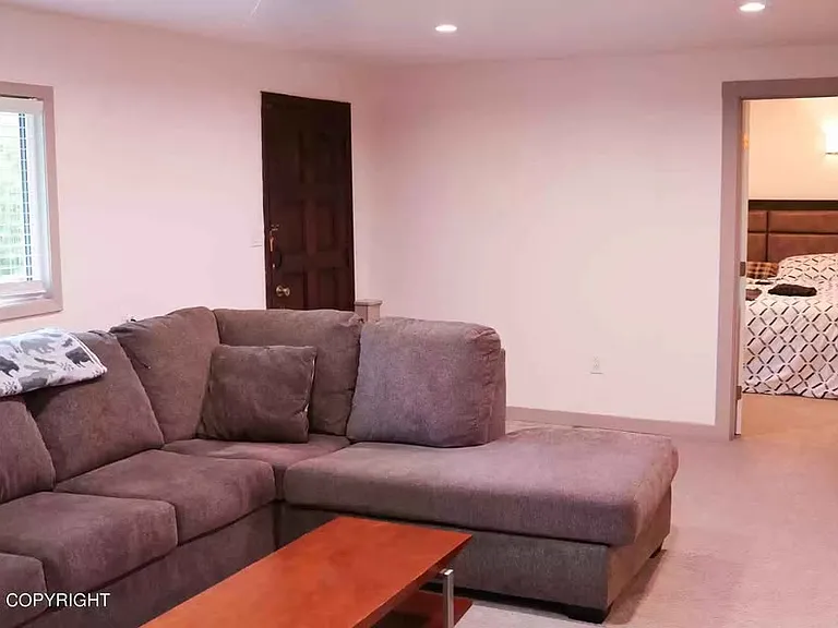 4708 Malibu Rd — Photo 14