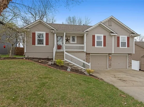 1509 NW Nicholas Dr, Grain Valley, MO 64029