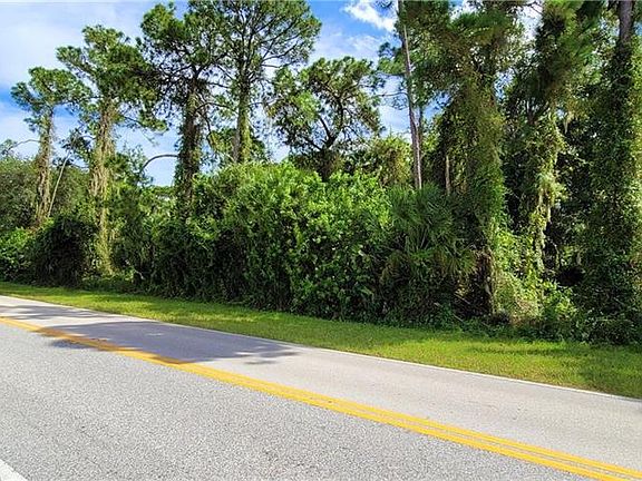 3rd image of 17157-17165 Hillsborough Blvd